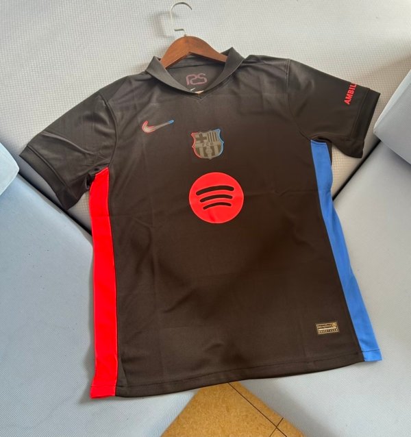 Barcelona Visitante 24/25 Versión Fan