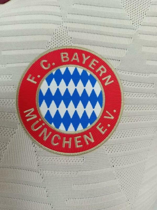 Bayern Munich Tercer 24/25 Versión Jugador - Image 3