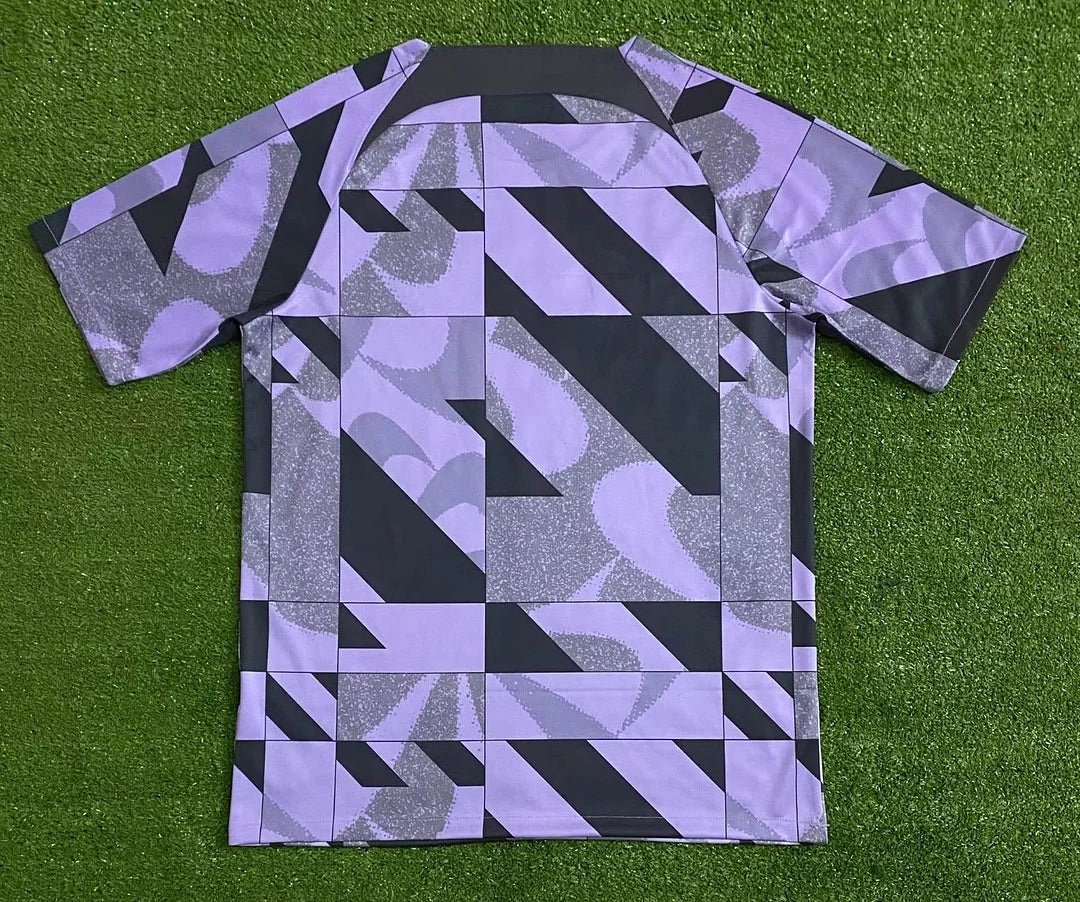 Liverpool Pre-partido 23/24 - Image 2