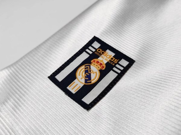 Retro Real Madrid Local 98/00 - Image 6