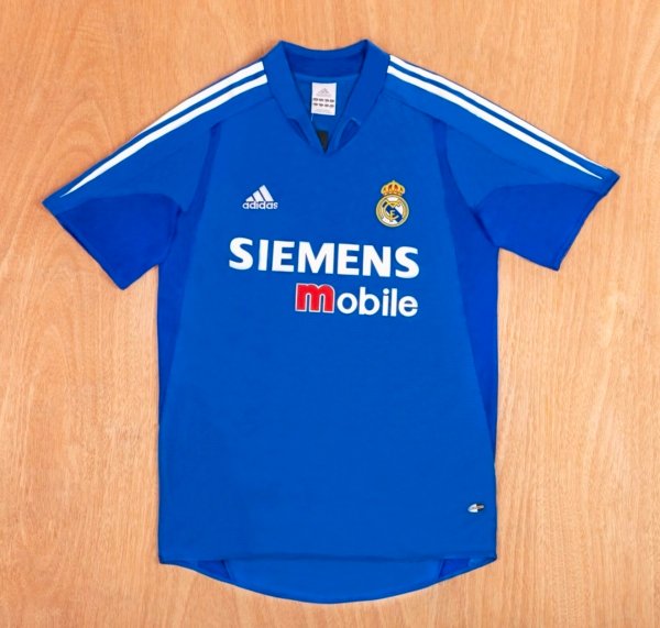 Retro Real Madrid Tercer 04/05