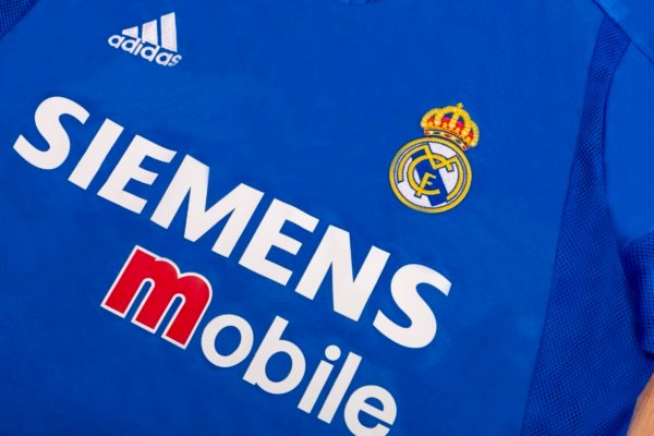 Retro Real Madrid Tercer 04/05 - Image 2