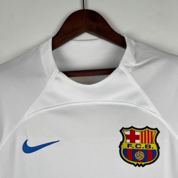 Barcelona Visitante 23/24 Versión Fan - Image 2