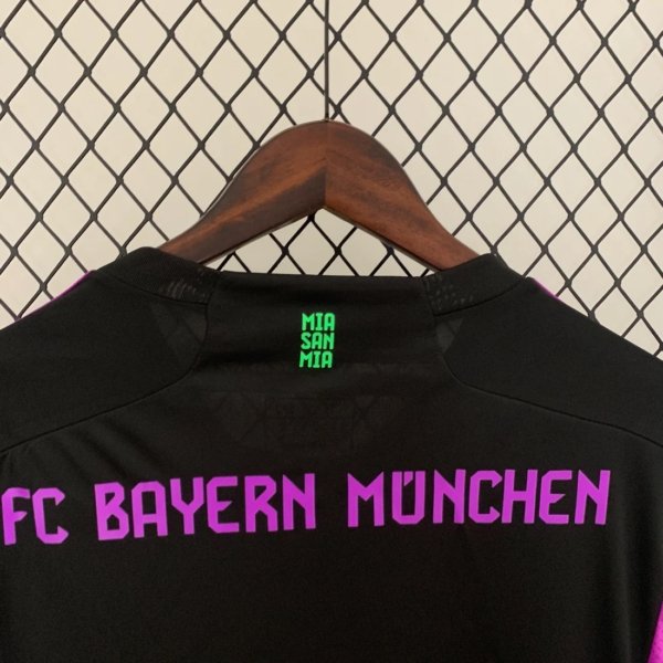 Bayern Munich Visita 23/24 Versión Fan Manga Larga - Image 7