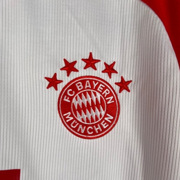 Bayern Munich Local 23/24 Versión Fan Manga Larga - Image 3