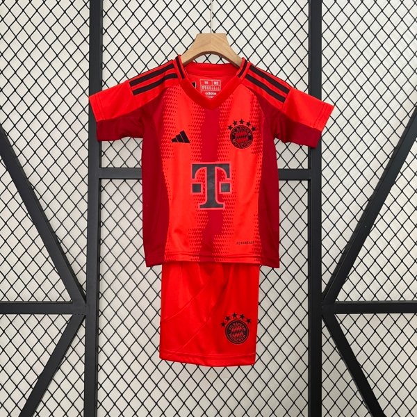 Bayern Munich Local 24/25 Kit Niño