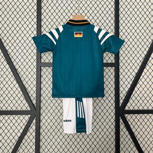 Alemania Local 1996 Kit Niño - Image 2