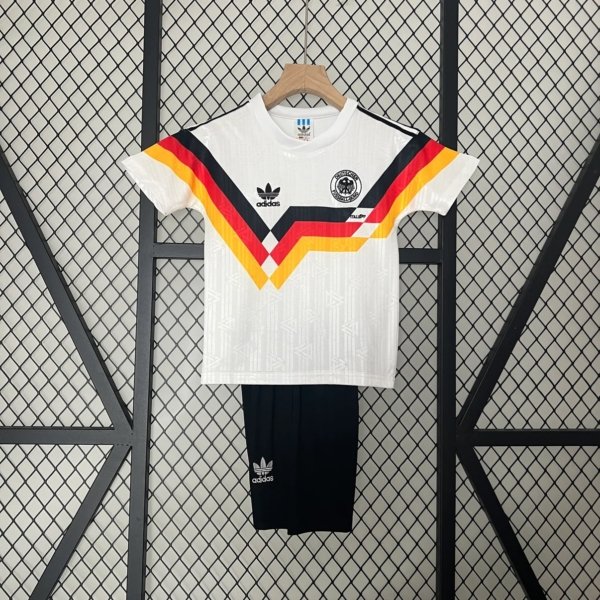 Alemania 1990 Local Kit Niño