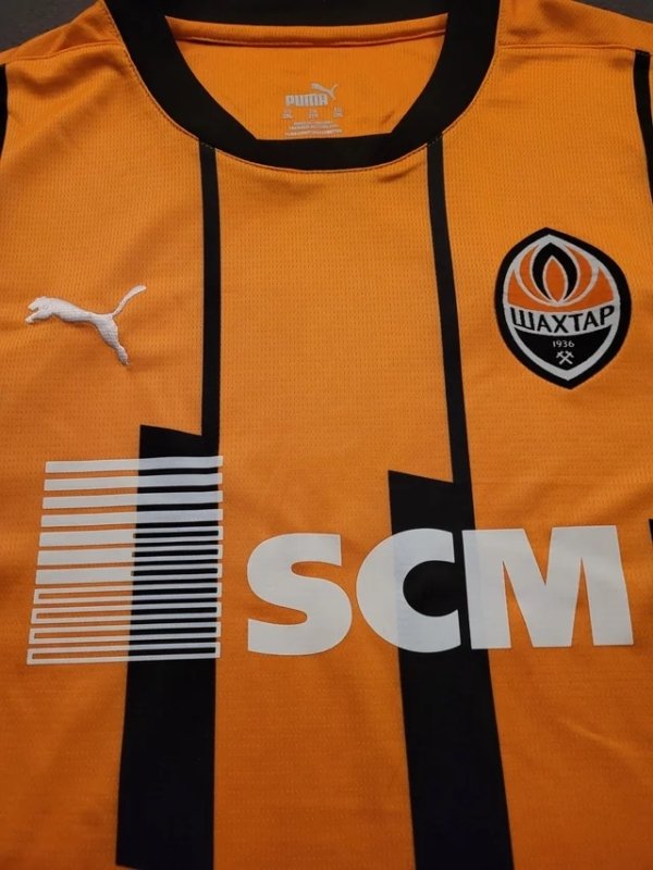 Shakhtar Donetsk Local 24/25 Versión Fan - Image 2