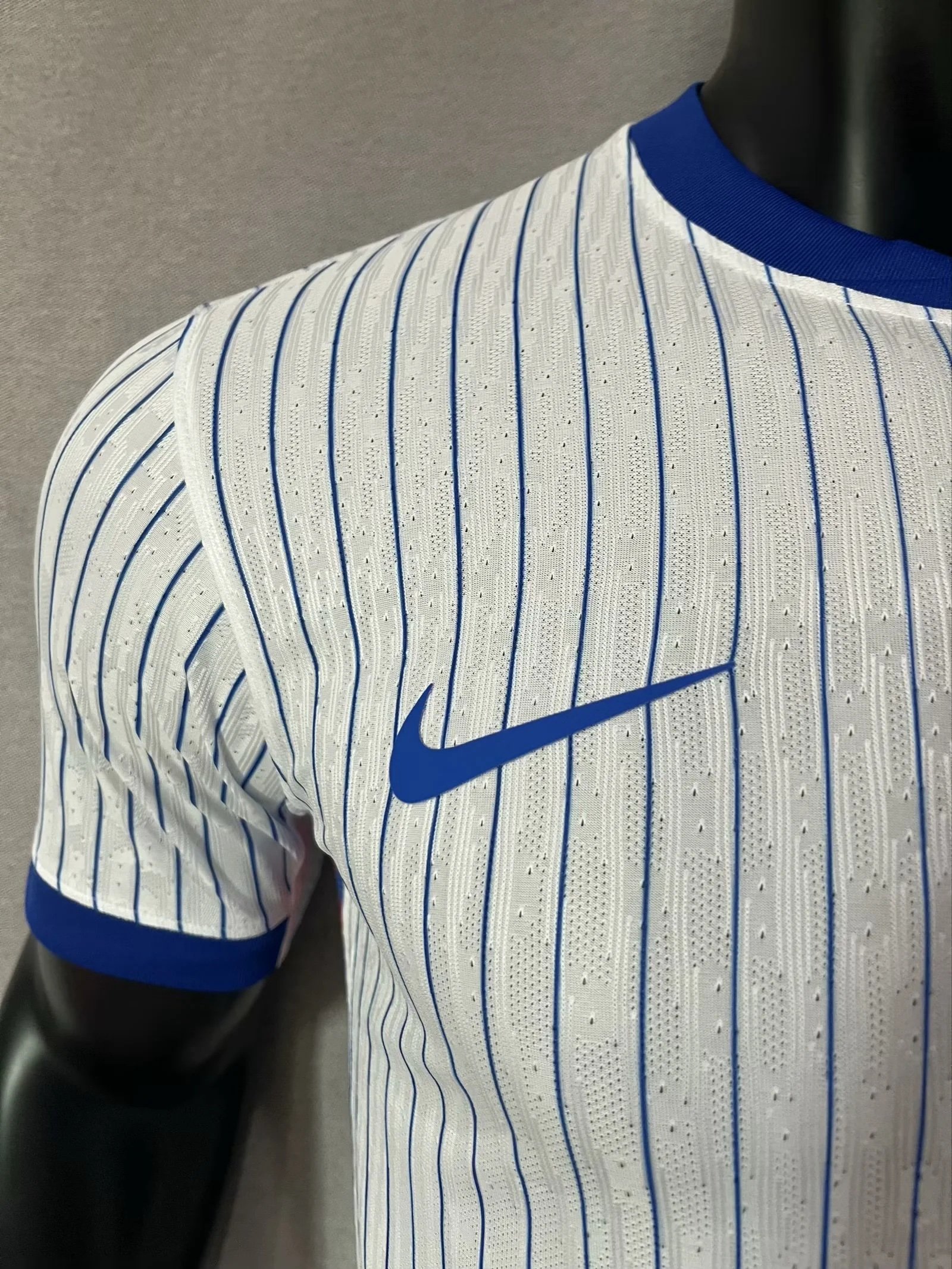 Francia Visita 24/25 Versión Jugador - Image 4