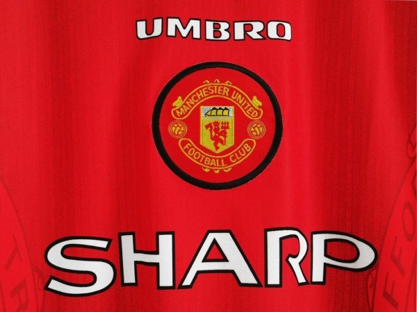 Retro Manchester United Local 96/97 Manga Larga - Image 2