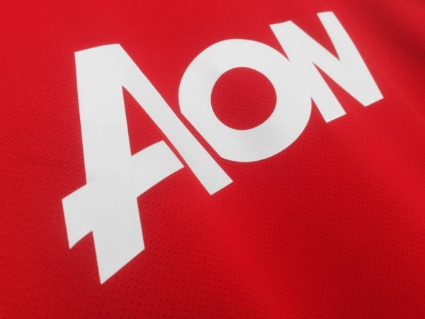 Retro Manchester United Local 10/11 Manga Larga - Image 2