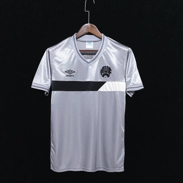 Retro Newcastle Visita 86/87