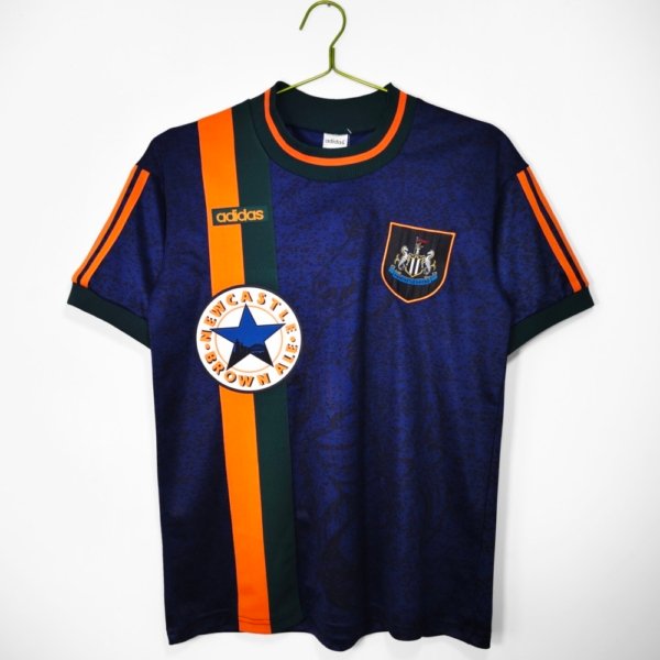 Retro Newcastle Visita 97/98