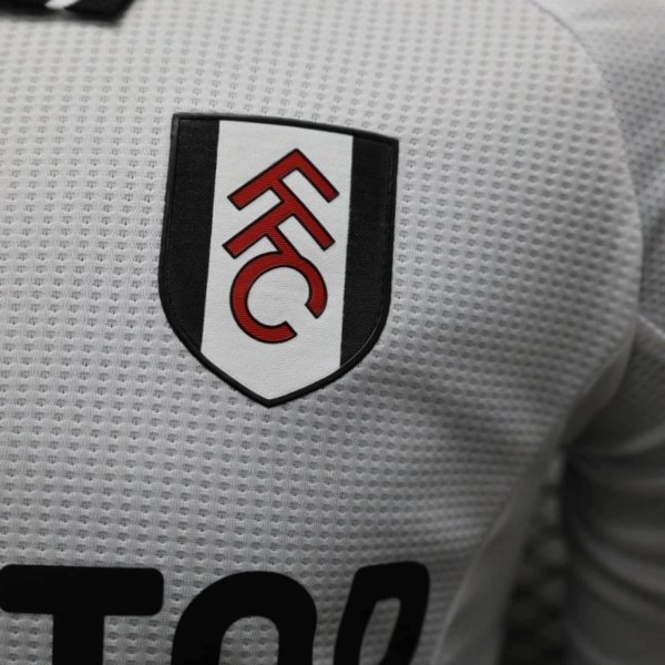 Fulham Local 24/25 Versión Jugador - Image 2