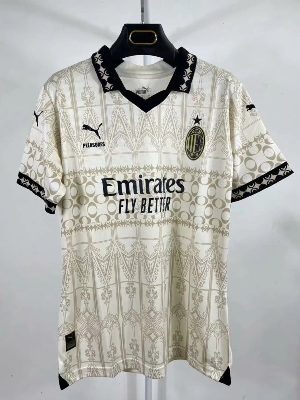 AC Milan Cuarto 24/25 Versión Mujer