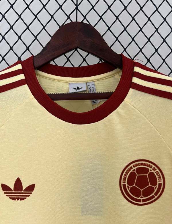 Retro Colombia Edición Especial - Image 2