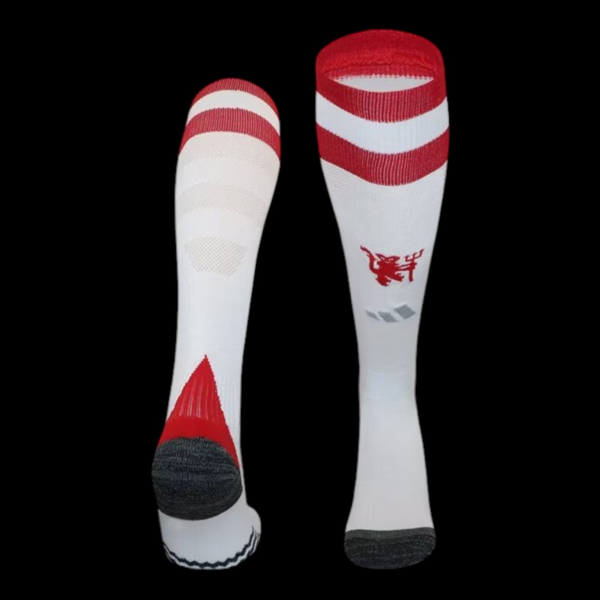 Short + Calcetas Manchester United 24/25 Local - Image 2