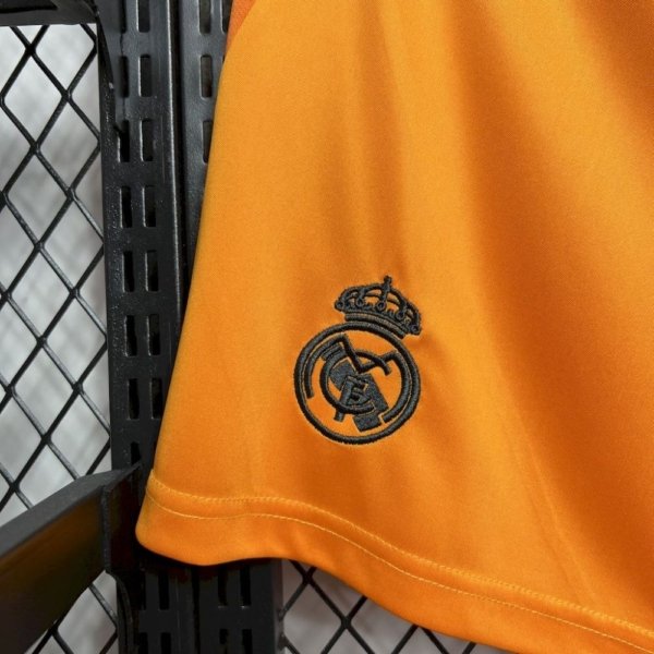 Short + Calcetas Real Madrid 24/25 Visita - Image 3