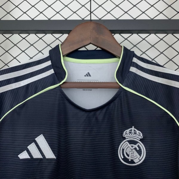 Real Madrid Visita 25/26 Versión Fan - Image 2
