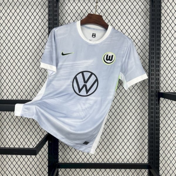 Wolfsburg Visita 25/26 Versión Fan