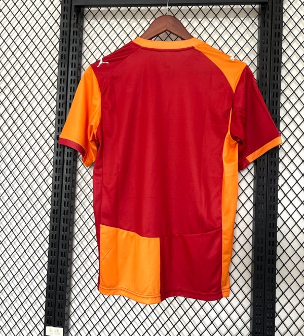 Galatasaray Local 25/26 Versión Fan - Image 4