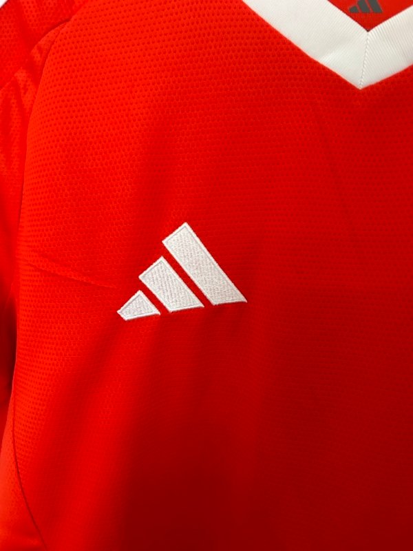 Internacional Local 25/26 Versión Fan - Image 4