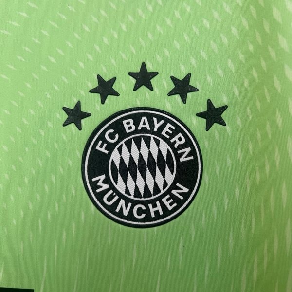 Bayern Munich Portero 25/26 Versión Fan - Image 3