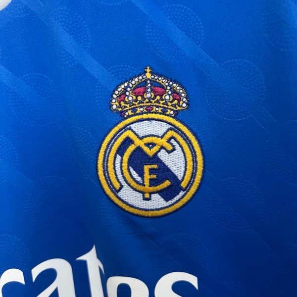 Real Madrid Tercer 25/26 Versión Fan - Image 3