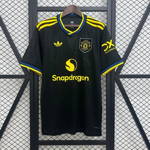 Manchester United Tercer 25/26 Versión Fan