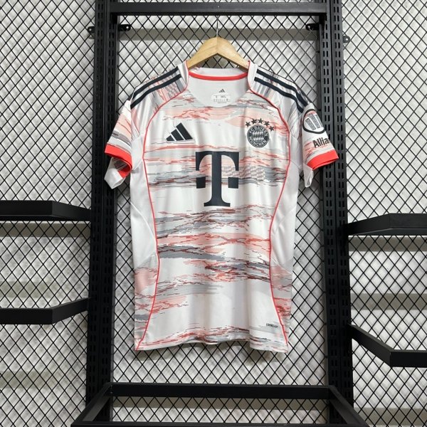 Bayern Munich Visita 25/26 Versión Fan