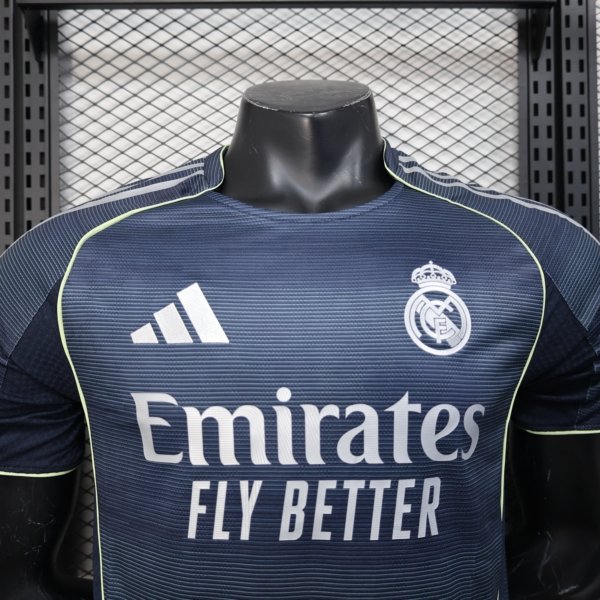 Real Madrid Visita 25/26 Versión Jugador - Image 2