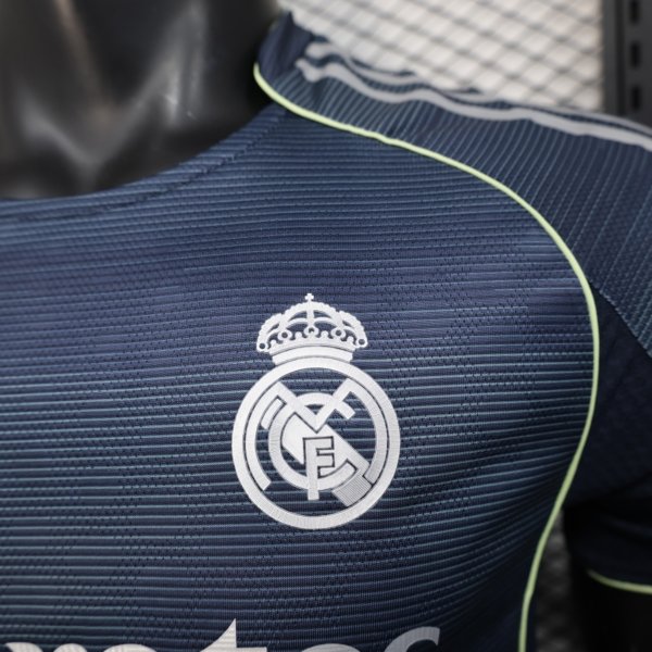 Real Madrid Visita 25/26 Versión Jugador - Image 3