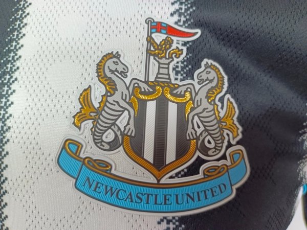 Newcastle Local 25/26 Versión Jugador - Image 3