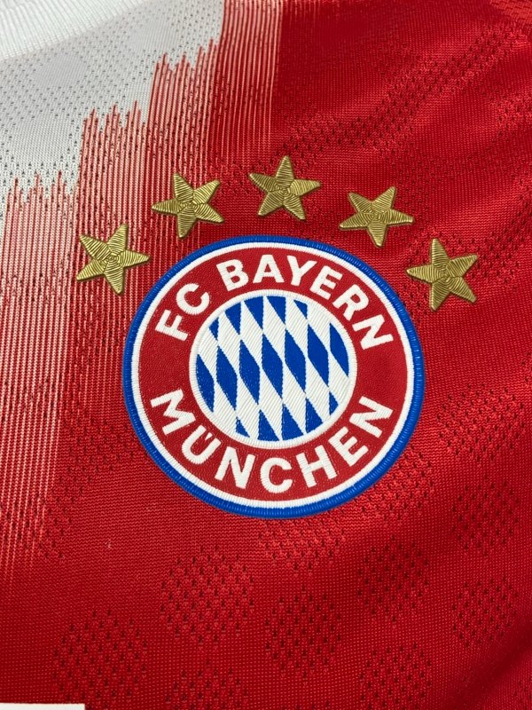 Bayern Munich Local 25/26 Versión Jugador - Image 2