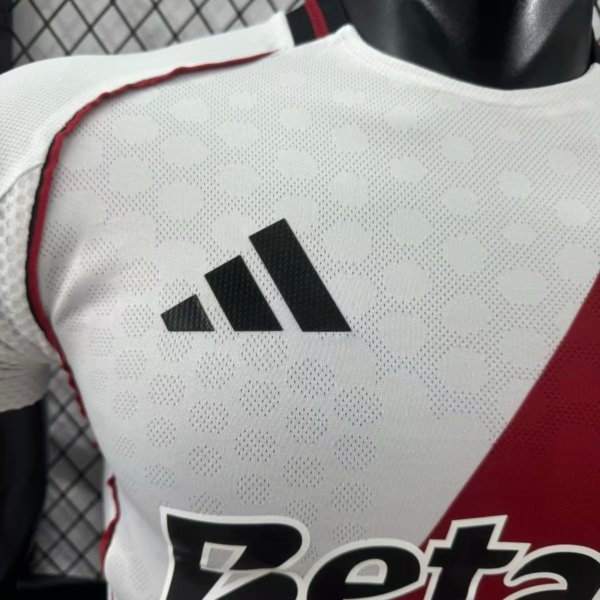 River Plate Local 25/26 Versión Jugador - Image 4