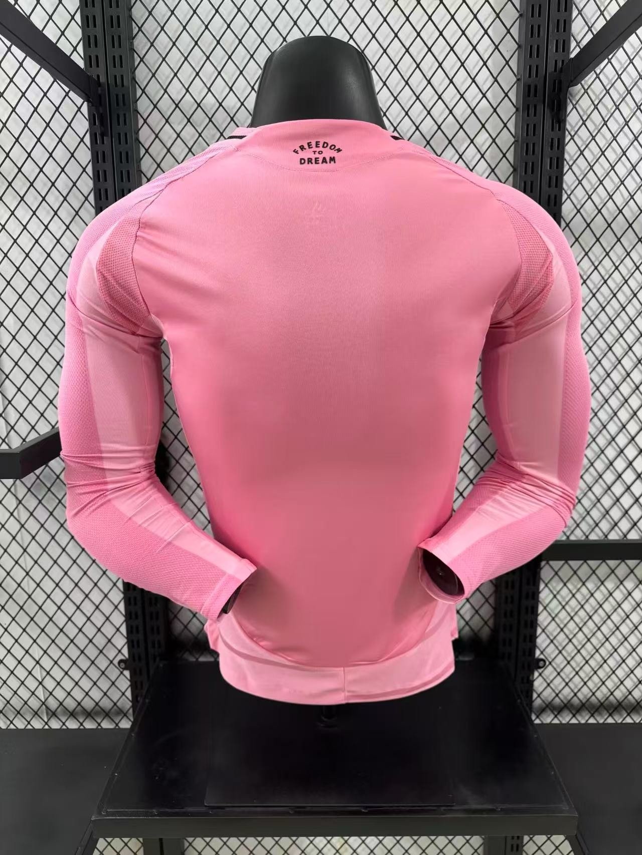 Inter Miami Local 25/26 Manga Larga Versión Jugador - Image 5