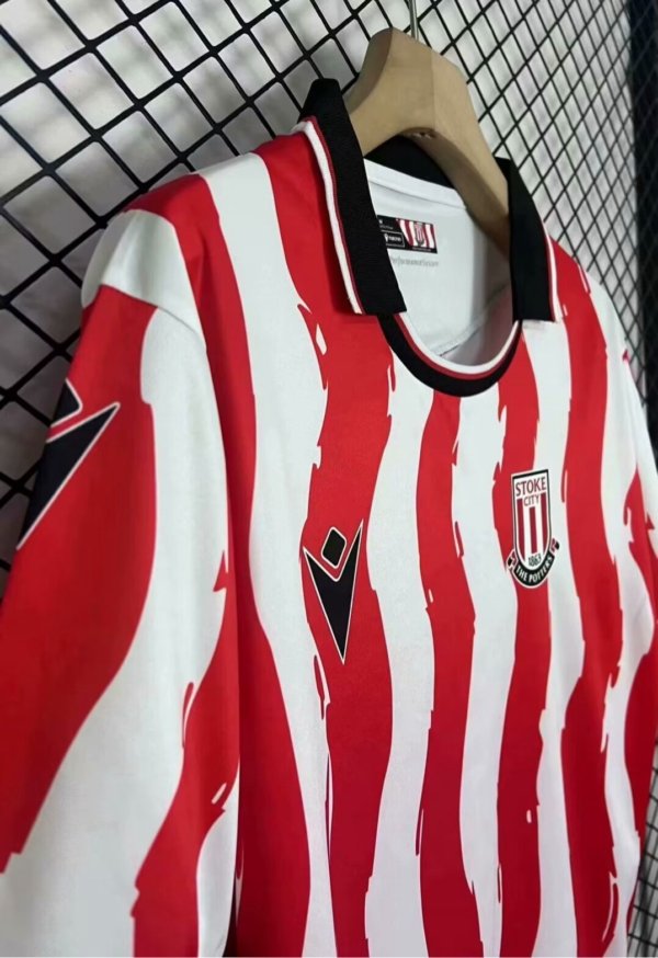 Stoke City Local 25/26 Versión Fan - Image 4