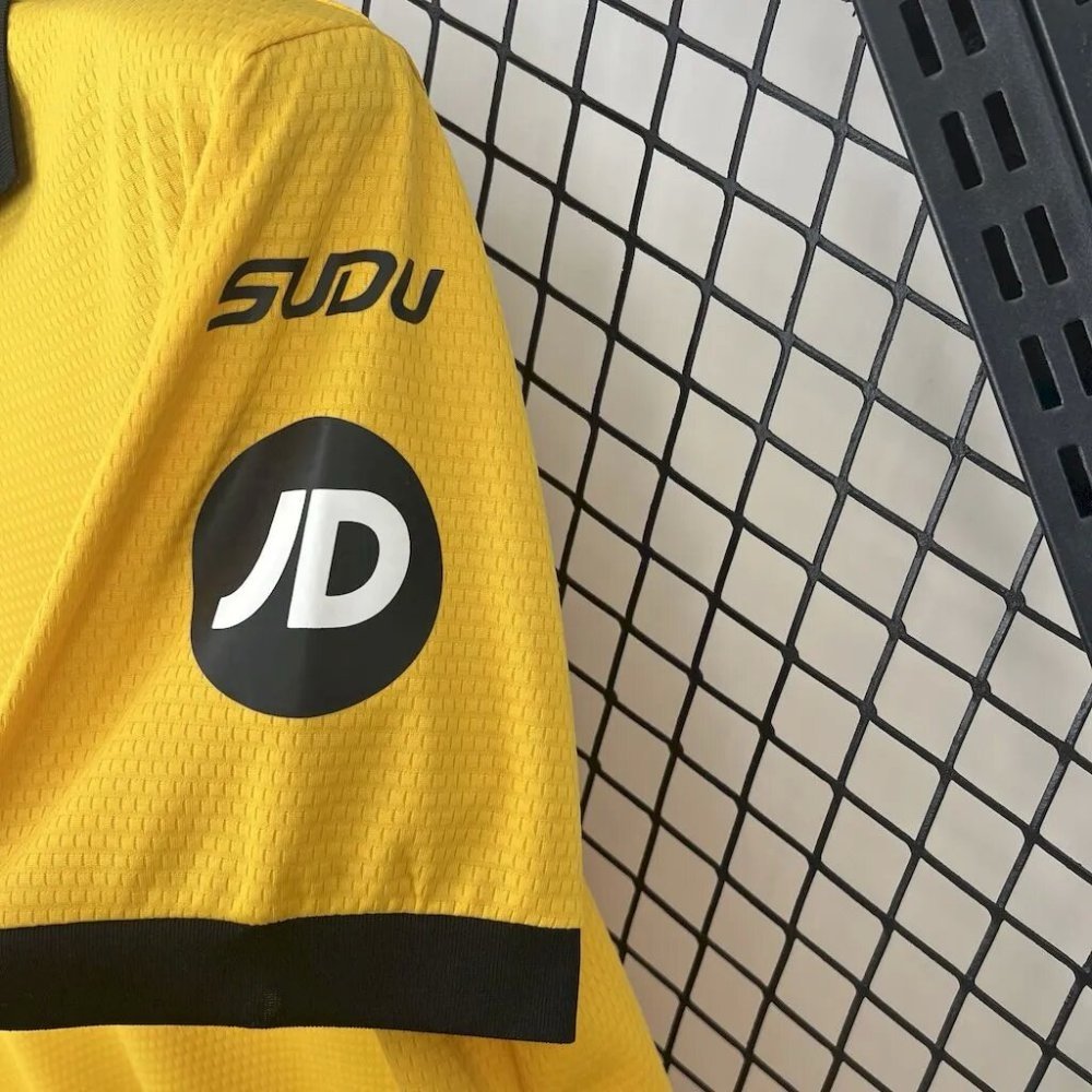 Wolverhampton Local 25/26 Versión Fan - Image 5