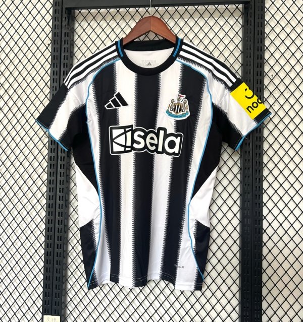 Newcastle Local 25/26 Versión Fan