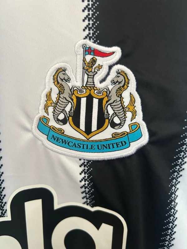 Newcastle Local 25/26 Versión Fan - Image 2