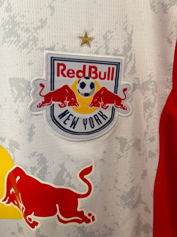 New York Red Bull Local 25/26 Versión Fan - Image 2