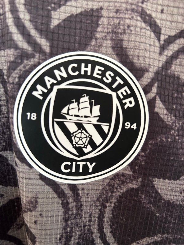 Manchester City Pre-partido 25/26 Version Fan - Image 2