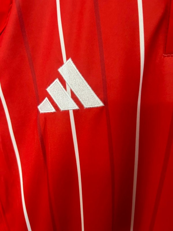 Nottingham Forest Local 25/26 Versión Fan - Image 4