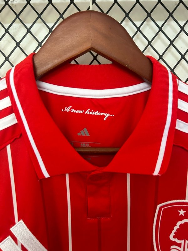 Nottingham Forest Local 25/26 Versión Fan - Image 2