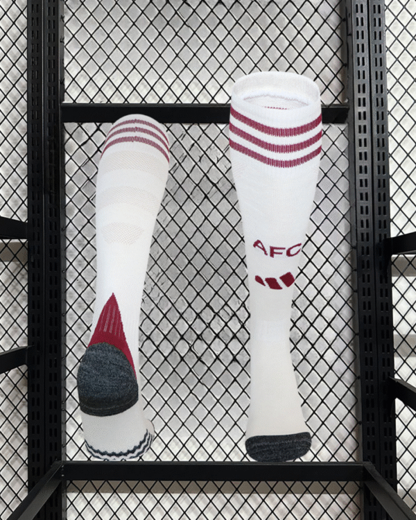 Short + Calcetas Arsenal 25/26 Tercer - Image 2