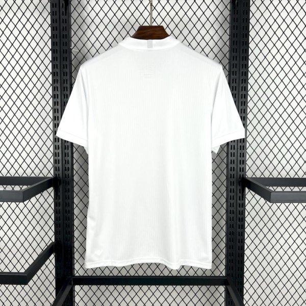All White Alemania Aniversario 25/26 Version Fan - Image 7