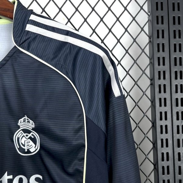 Real Madrid Visita 25/26 Manga Larga Version Fan - Image 6