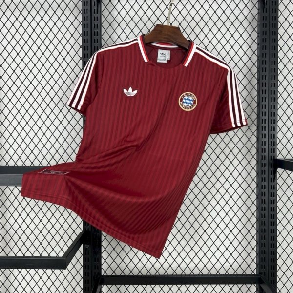 Bayern Munich Retro Especial 25/26 Version Fan