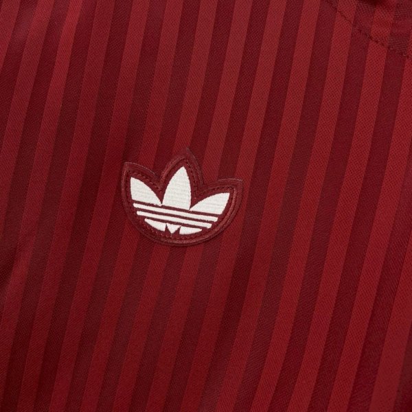 Bayern Munich Retro Especial 25/26 Version Fan - Image 2